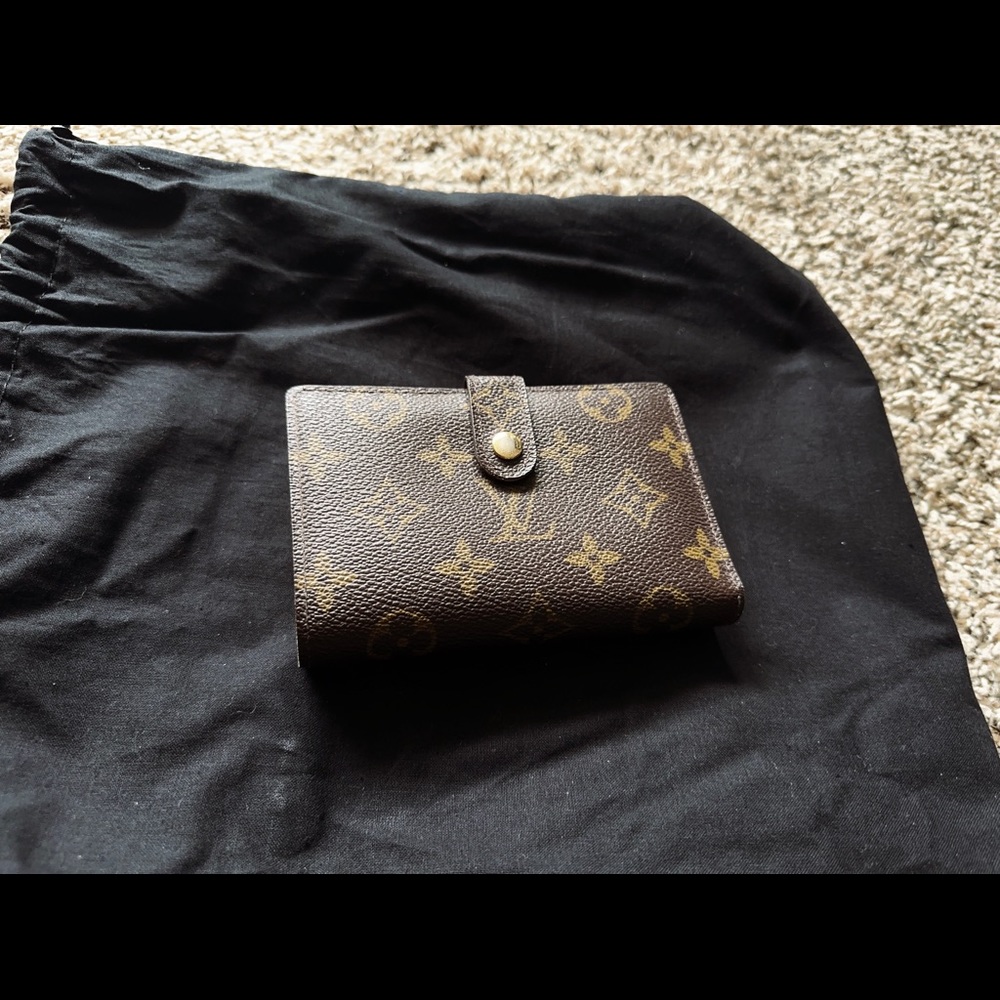 Louis Vuitton Bi-Fold Wallet Monogram Clasp Viennois Brown
